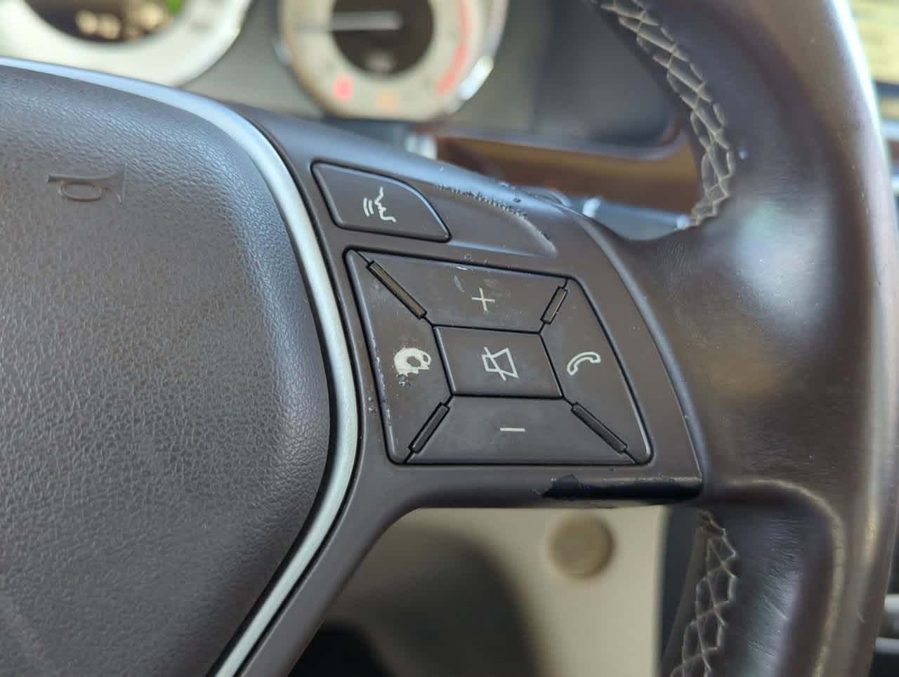 Thumbnail: 2014 Mercedes-Benz GLK - 25