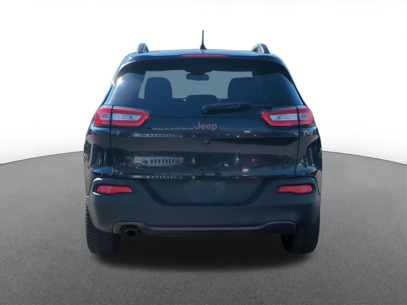 Thumbnail: 2016 Jeep Cherokee - 5