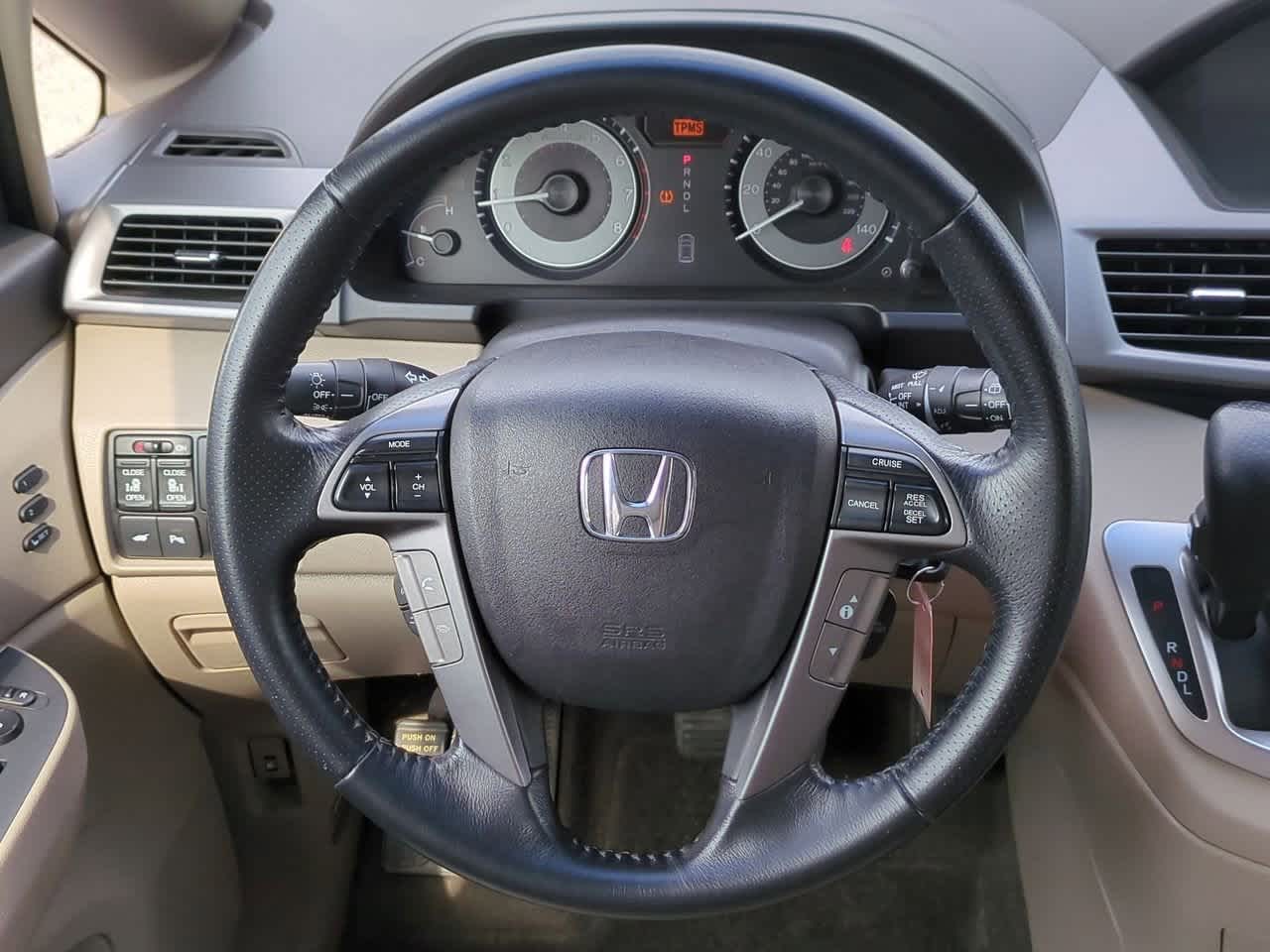 Thumbnail: 2011 Honda Odyssey - 23