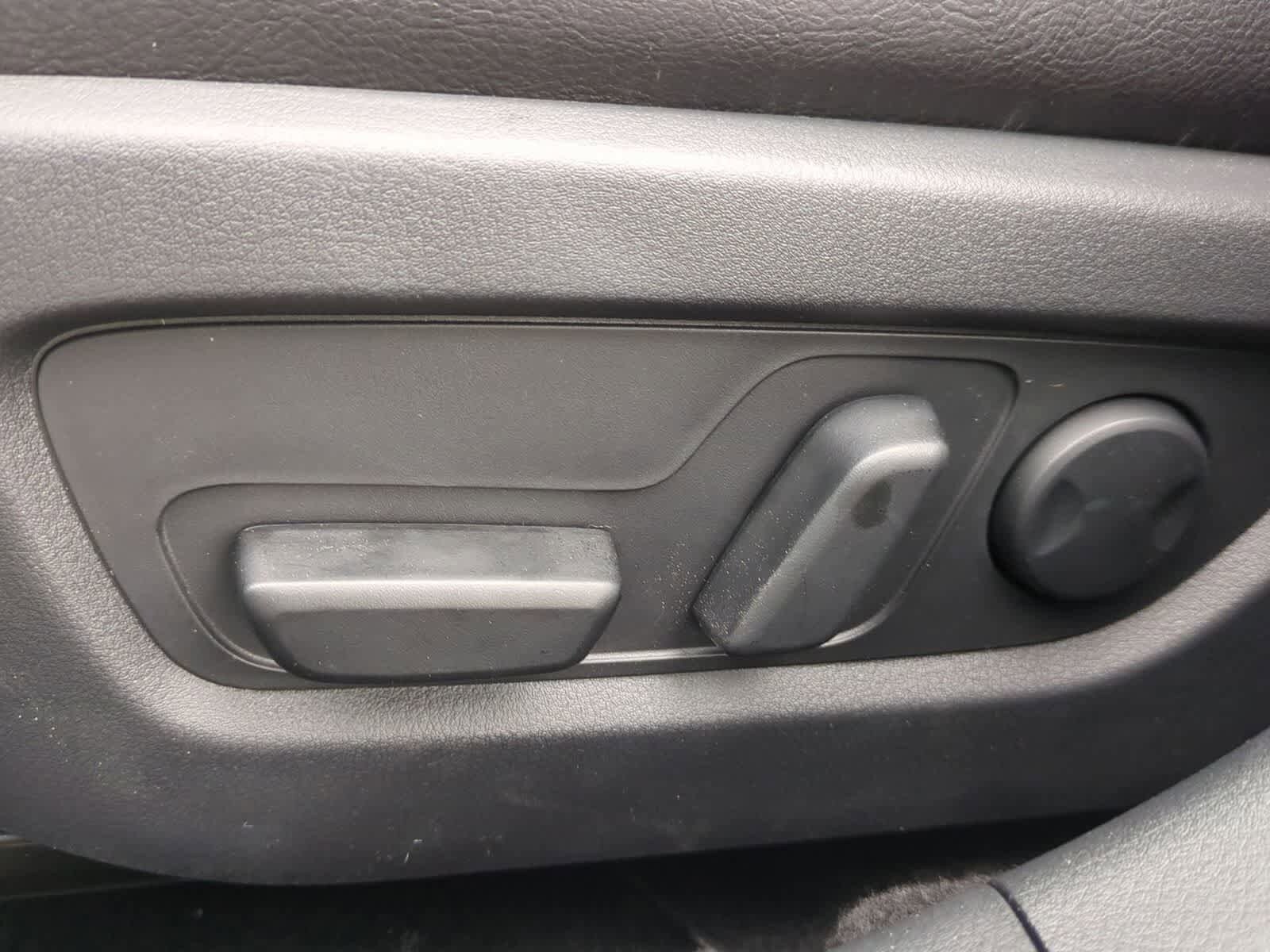 Thumbnail: 2026 Mazda CX-50 - 16