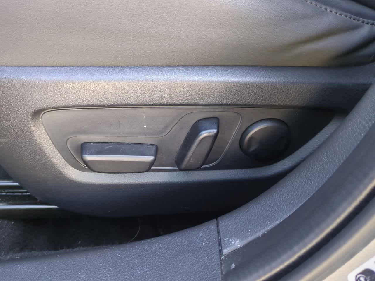 Thumbnail: 2023 Mazda CX-30 - 16