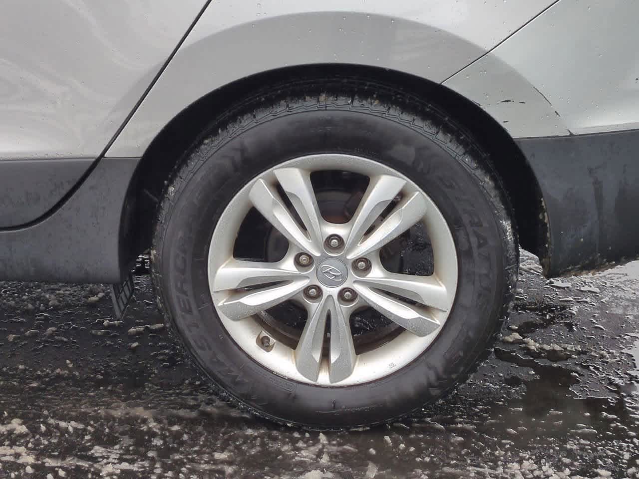 Thumbnail: 2012 Hyundai Tucson - 13