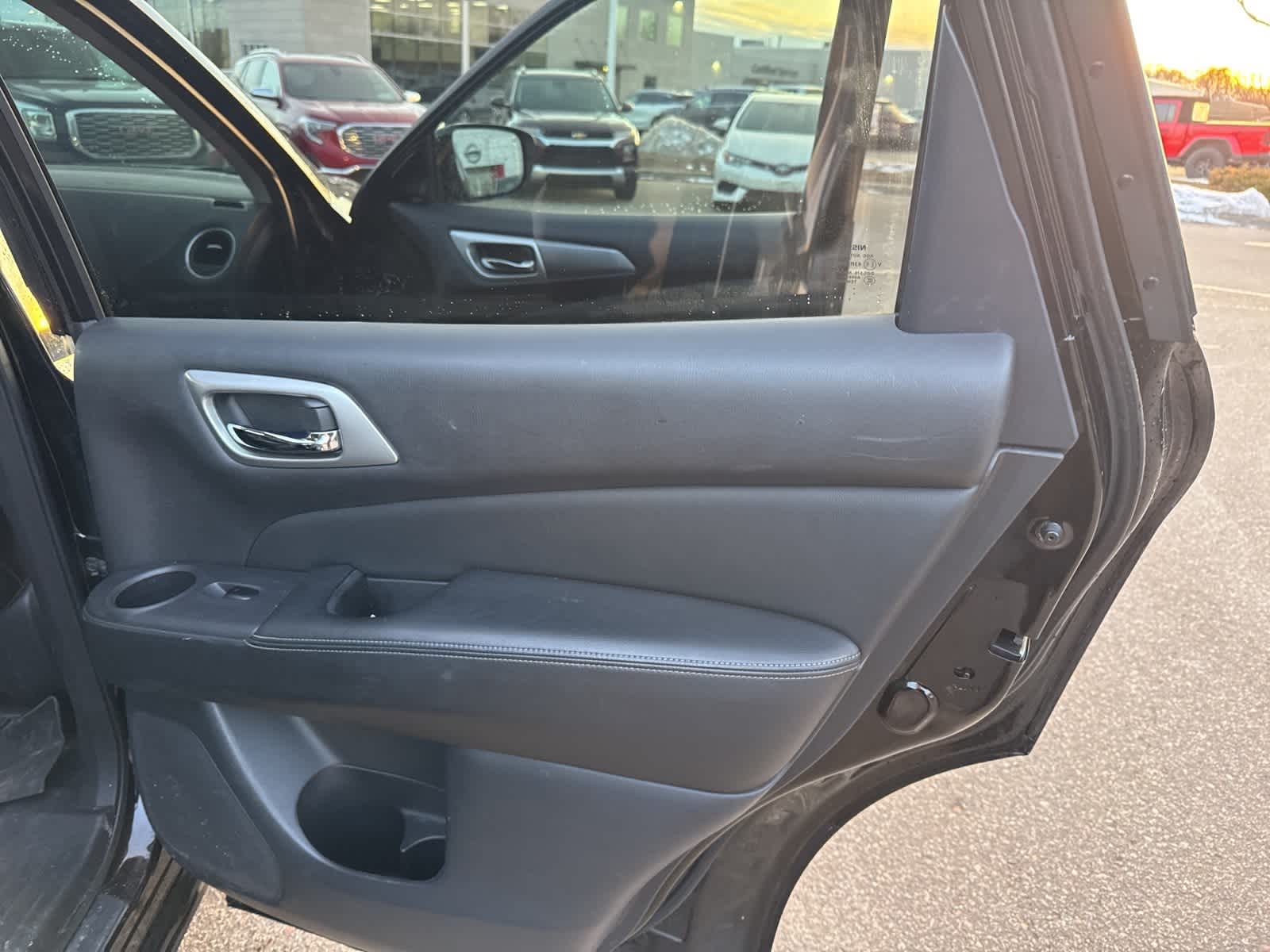 Thumbnail: 2018 Nissan Pathfinder - 28