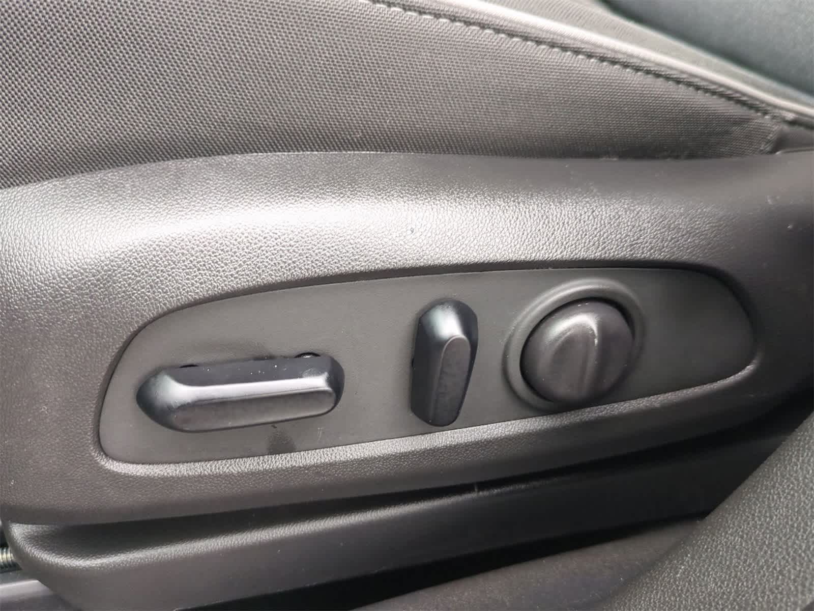 Thumbnail: 2022 Chevrolet TrailBlazer - 16