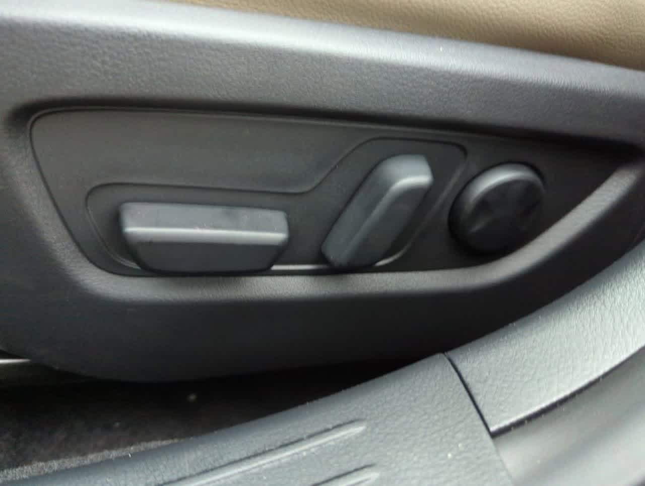 Thumbnail: 2025 Mazda CX-50 - 15