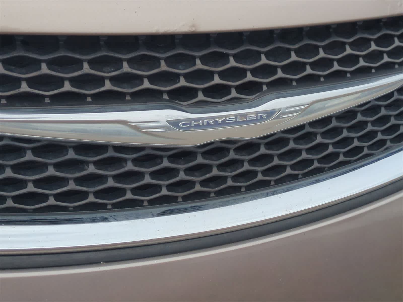 Thumbnail: 2018 Chrysler Pacifica - 11