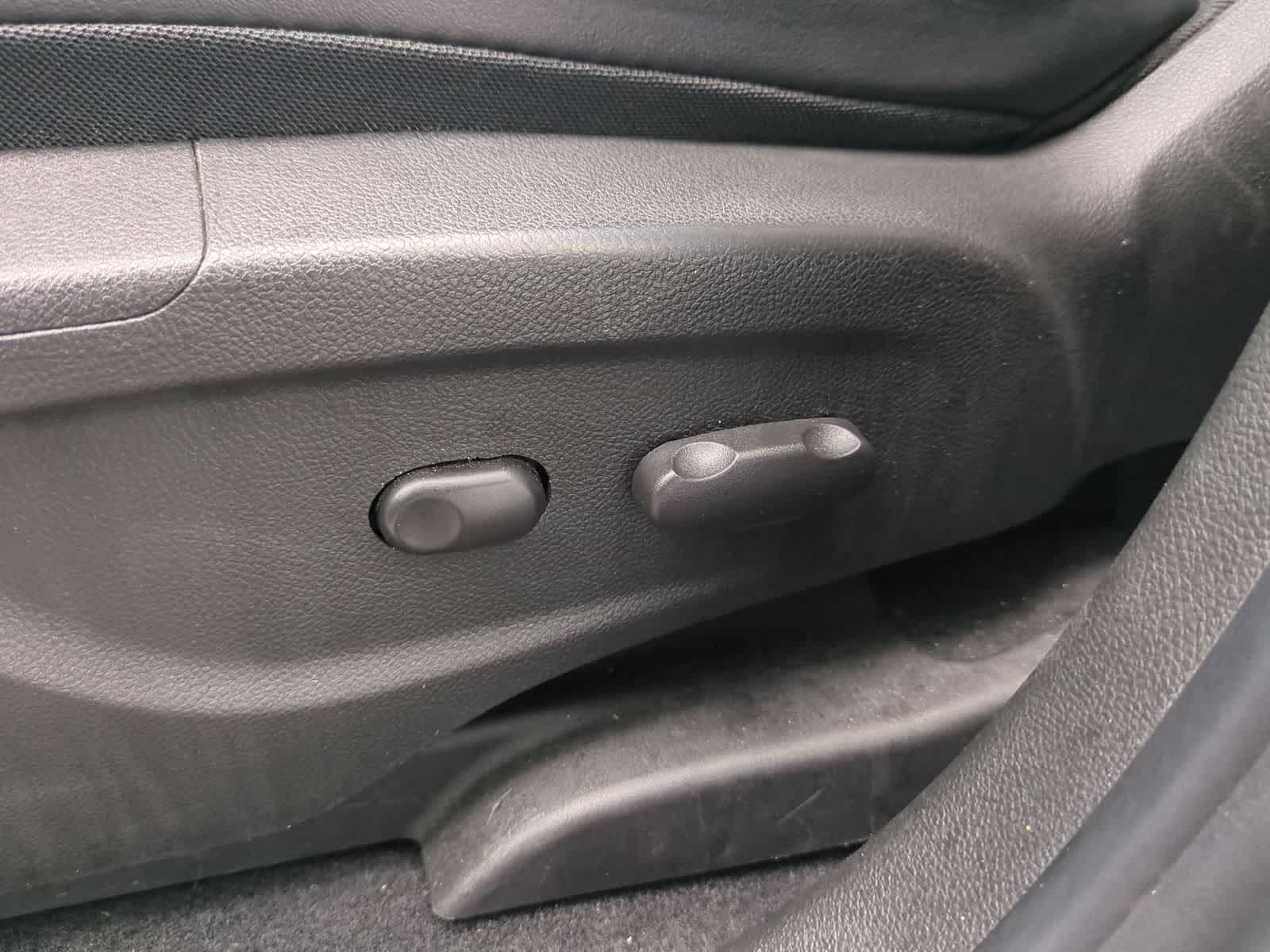 Thumbnail: 2016 Chevrolet Trax - 16