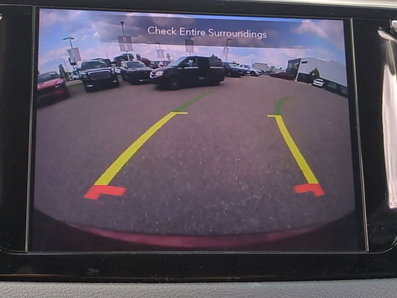 2018 Chrysler Pacifica  28