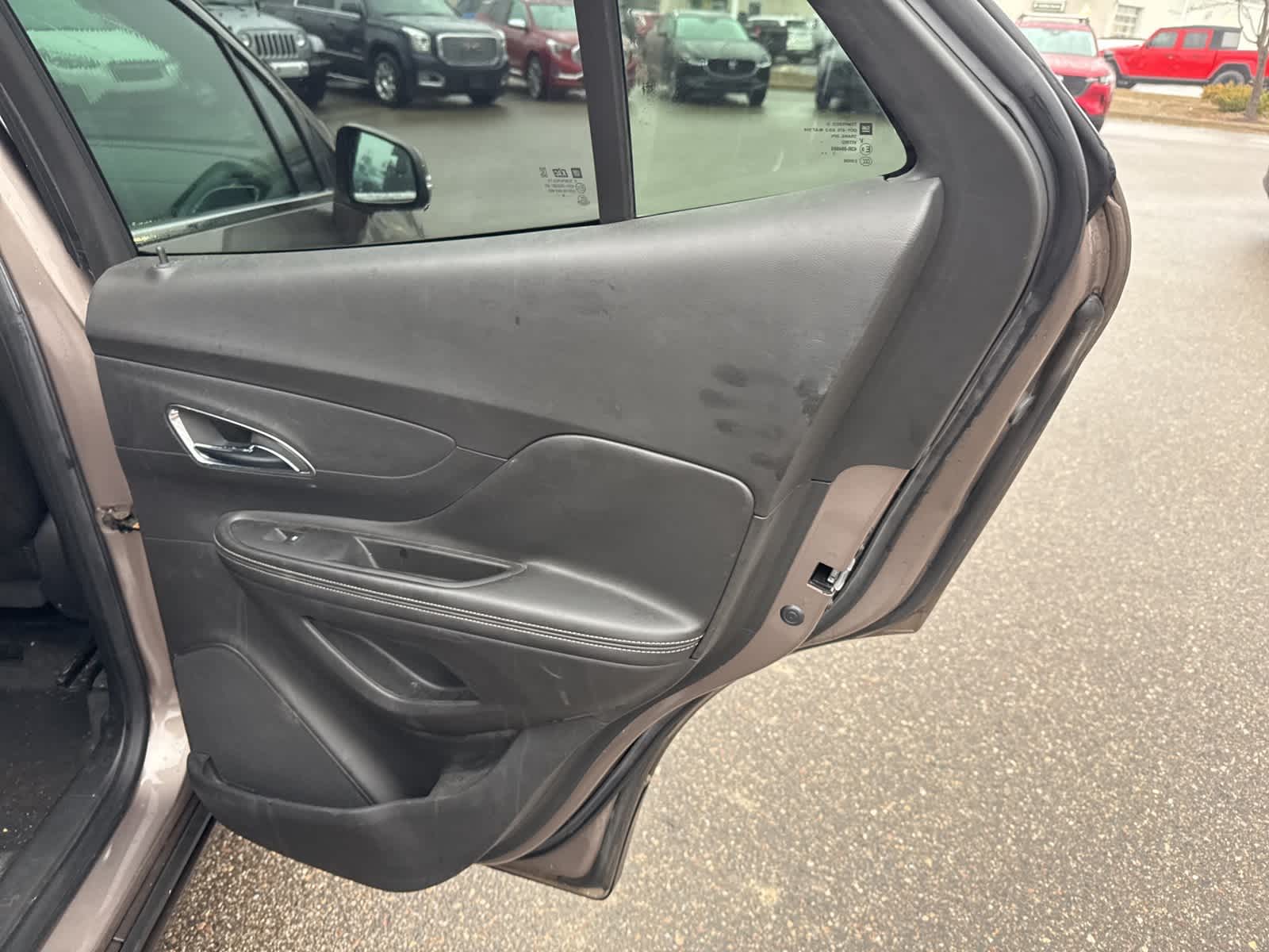 Thumbnail: 2014 Buick Encore - 23