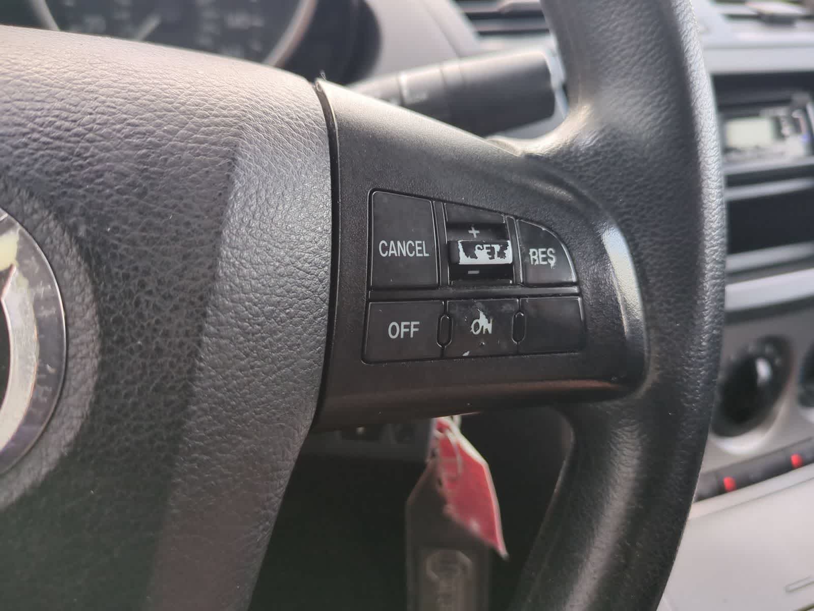 2011 Mazda MAZDA3 i Touring - Photo 25