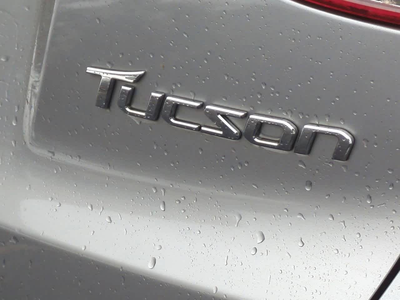 Thumbnail: 2012 Hyundai Tucson - 12