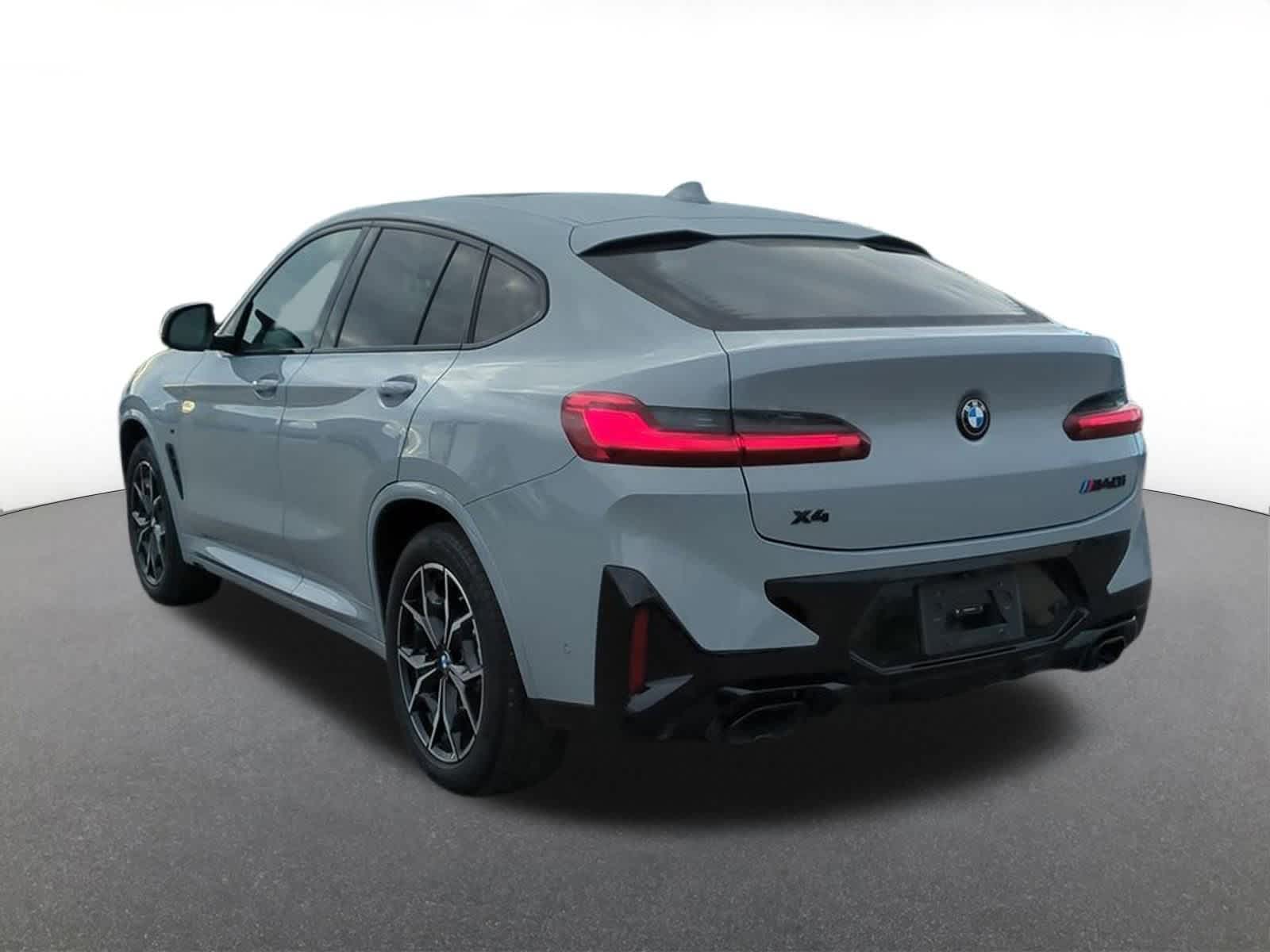 Thumbnail: 2024 BMW X4 - 4