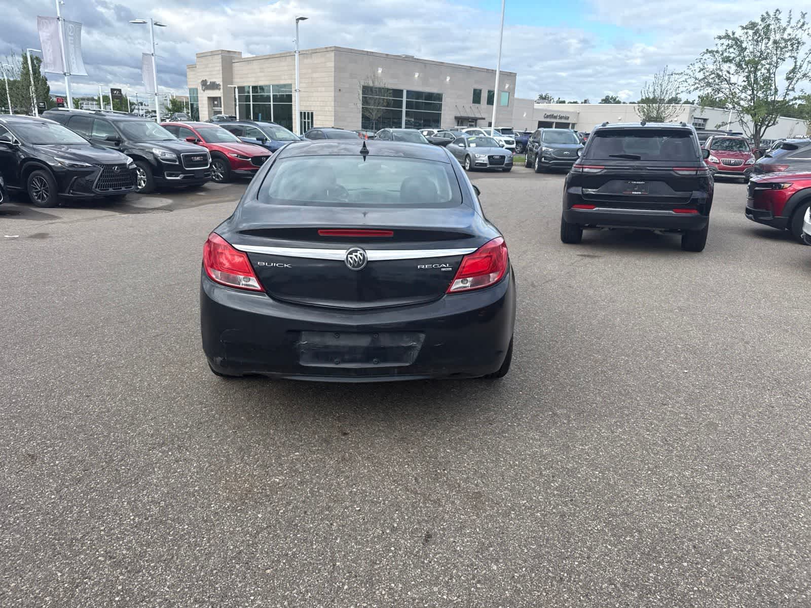 Thumbnail: 2011 Buick Regal - 6