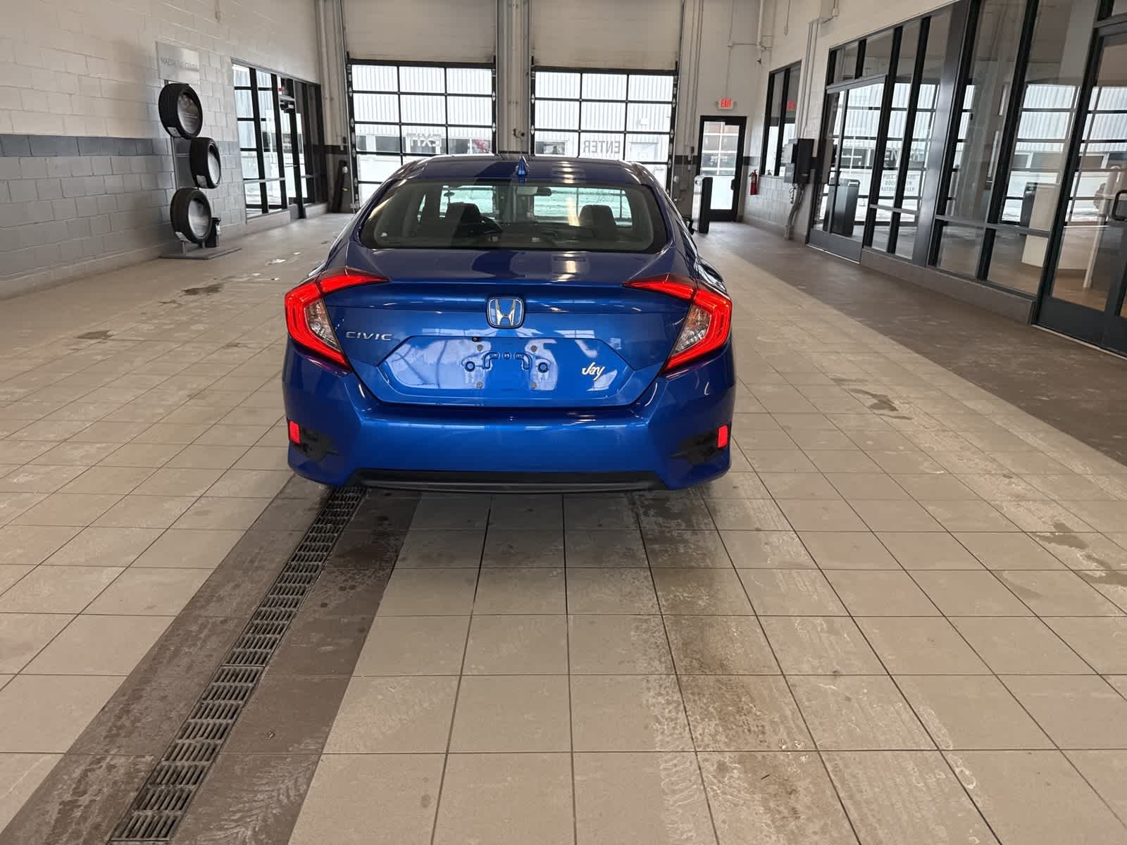 Thumbnail: 2017 Honda Civic - 10