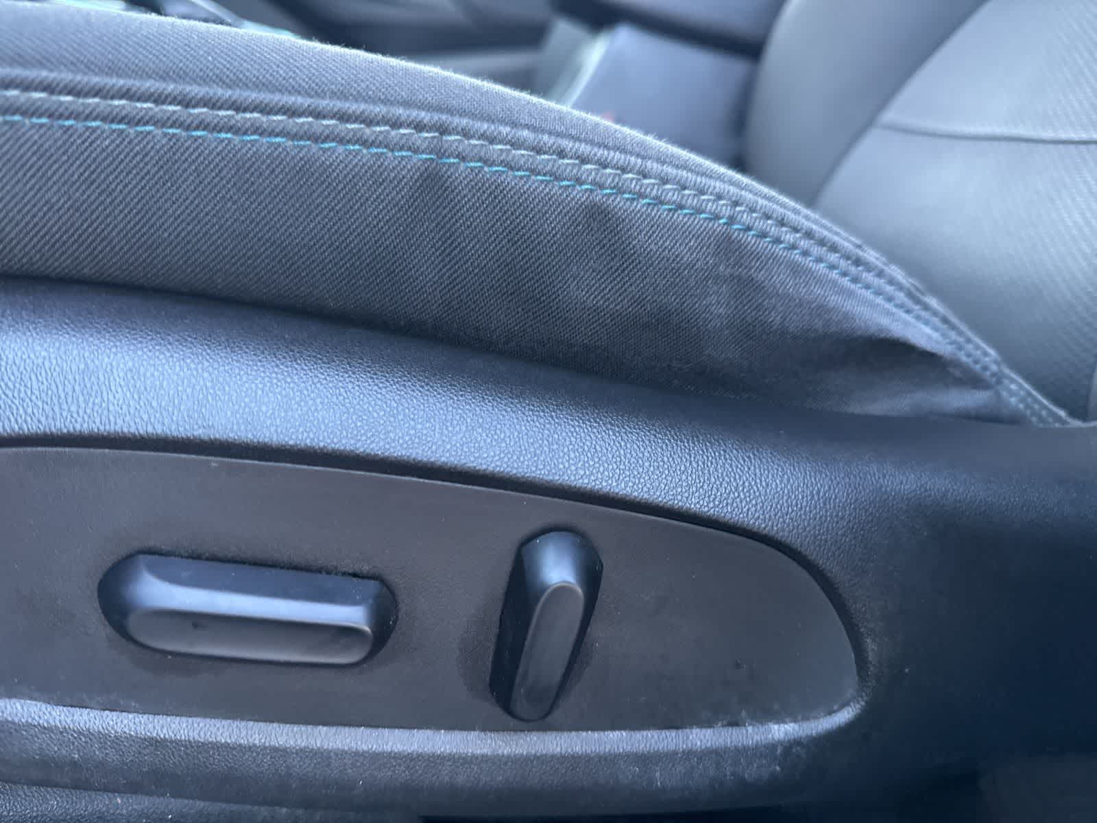 Thumbnail: 2017 Chevrolet Cruze - 16