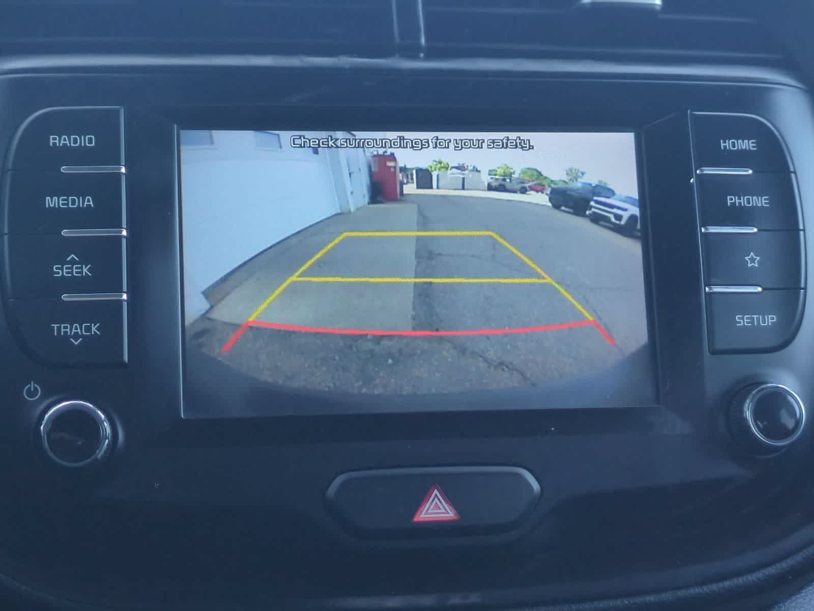 2021 Kia Soul LX - Photo 24