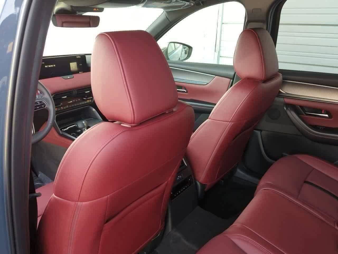 Thumbnail: 2025 Mazda CX-70 - 14