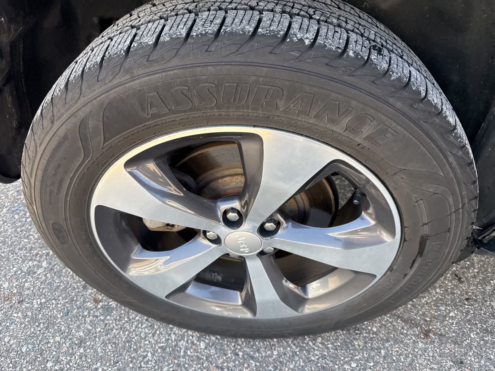 Thumbnail: 2019 Jeep Cherokee - 20