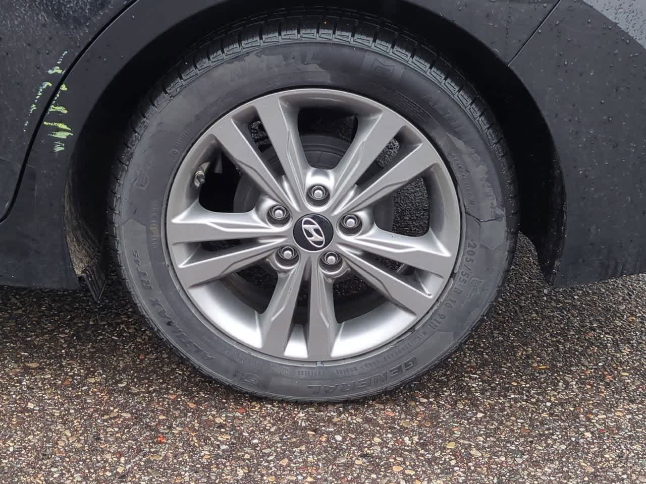 Thumbnail: 2017 Hyundai Elantra - 13