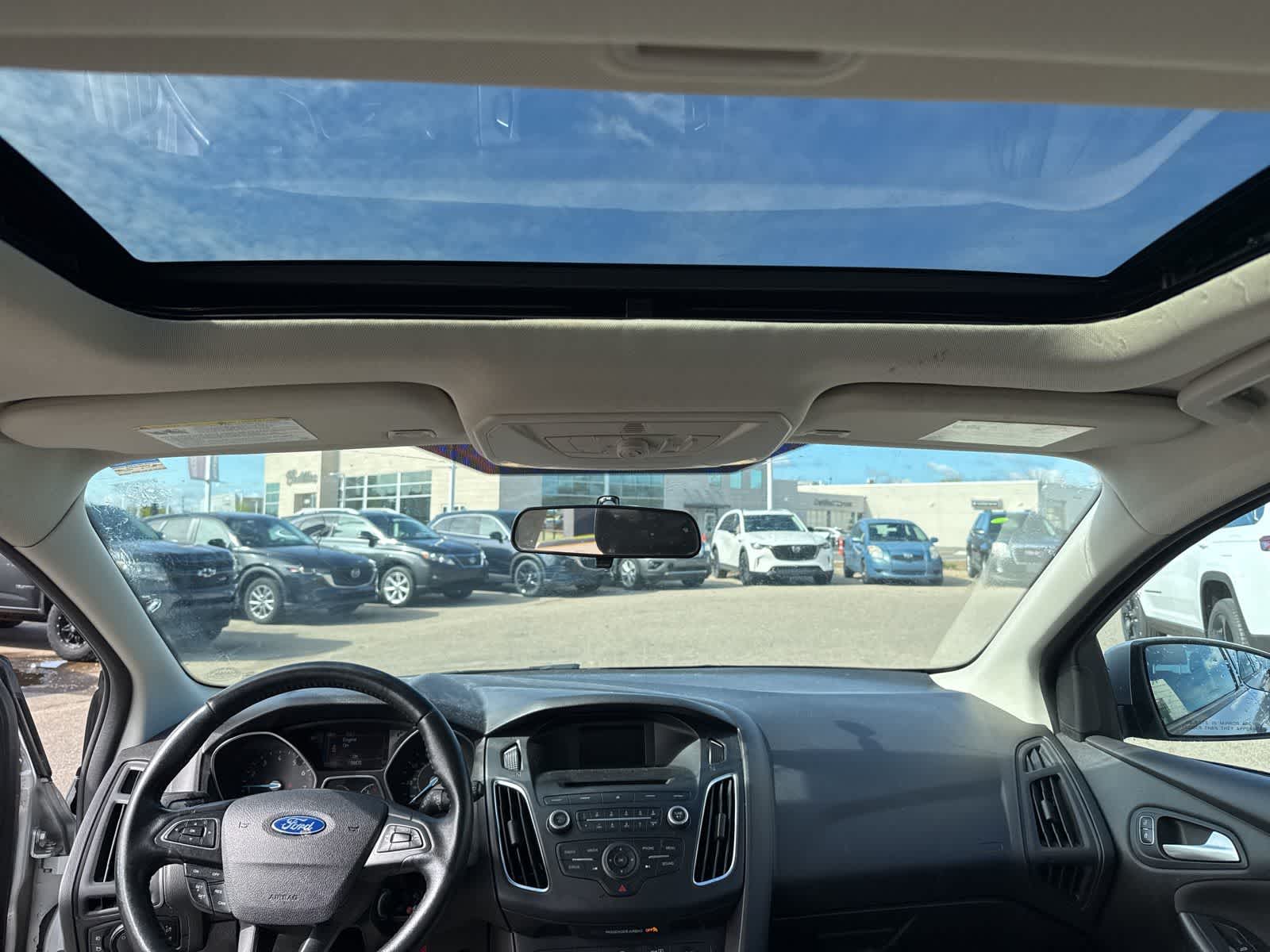 Thumbnail: 2016 Ford Focus - 19