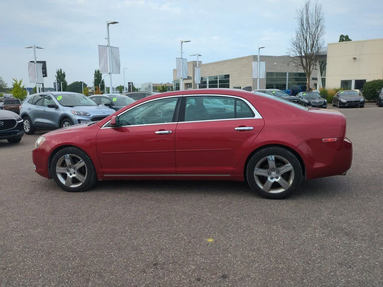 Thumbnail: 2012 Chevrolet Malibu - 3