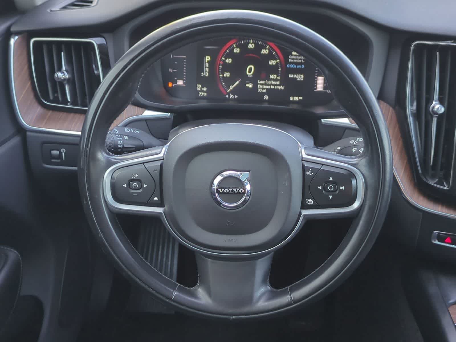 Thumbnail: 2019 Volvo XC60 - 22