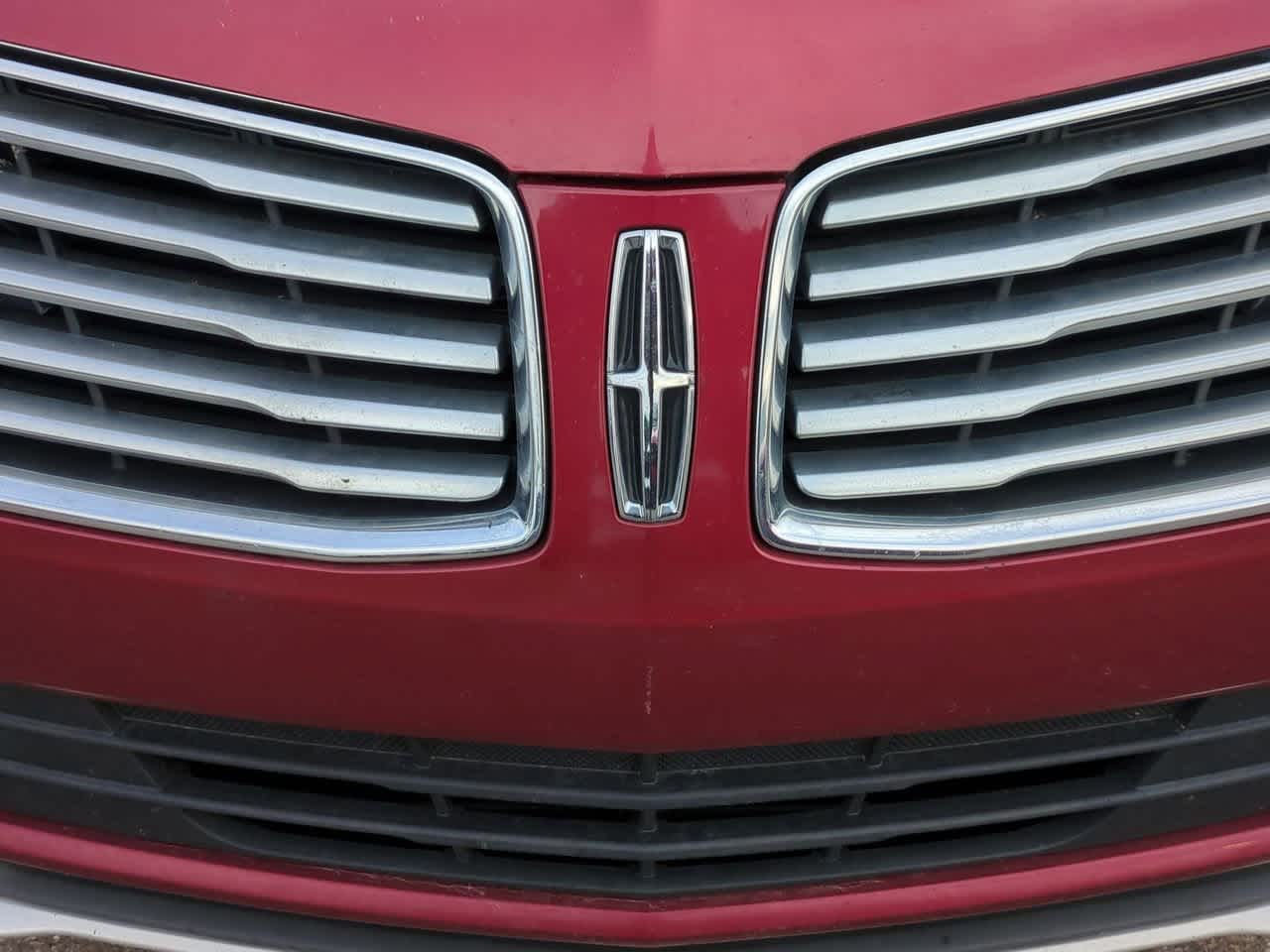 Thumbnail: 2017 Lincoln MKC - 11