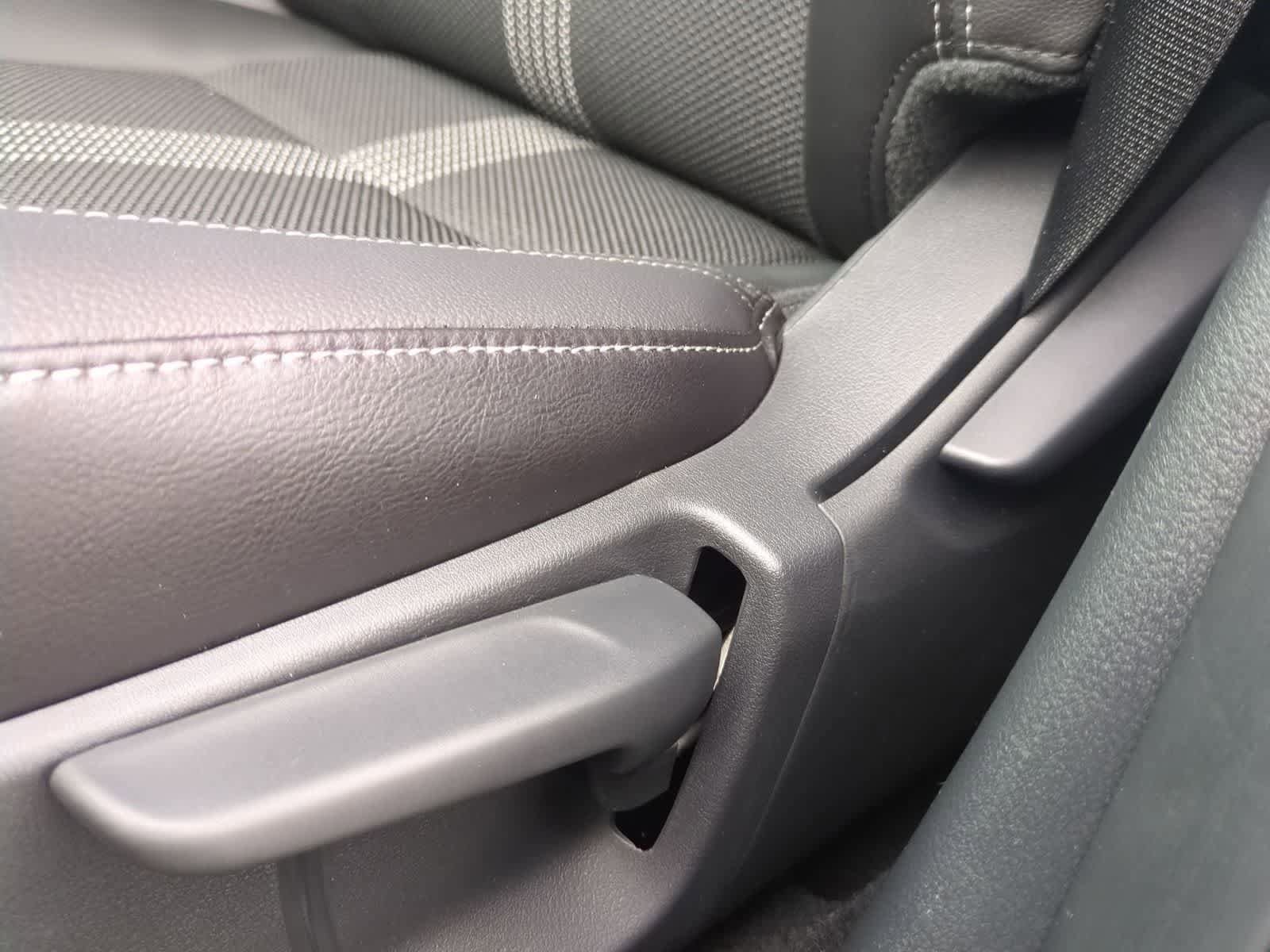 Thumbnail: 2026 Mazda CX-50 - 16