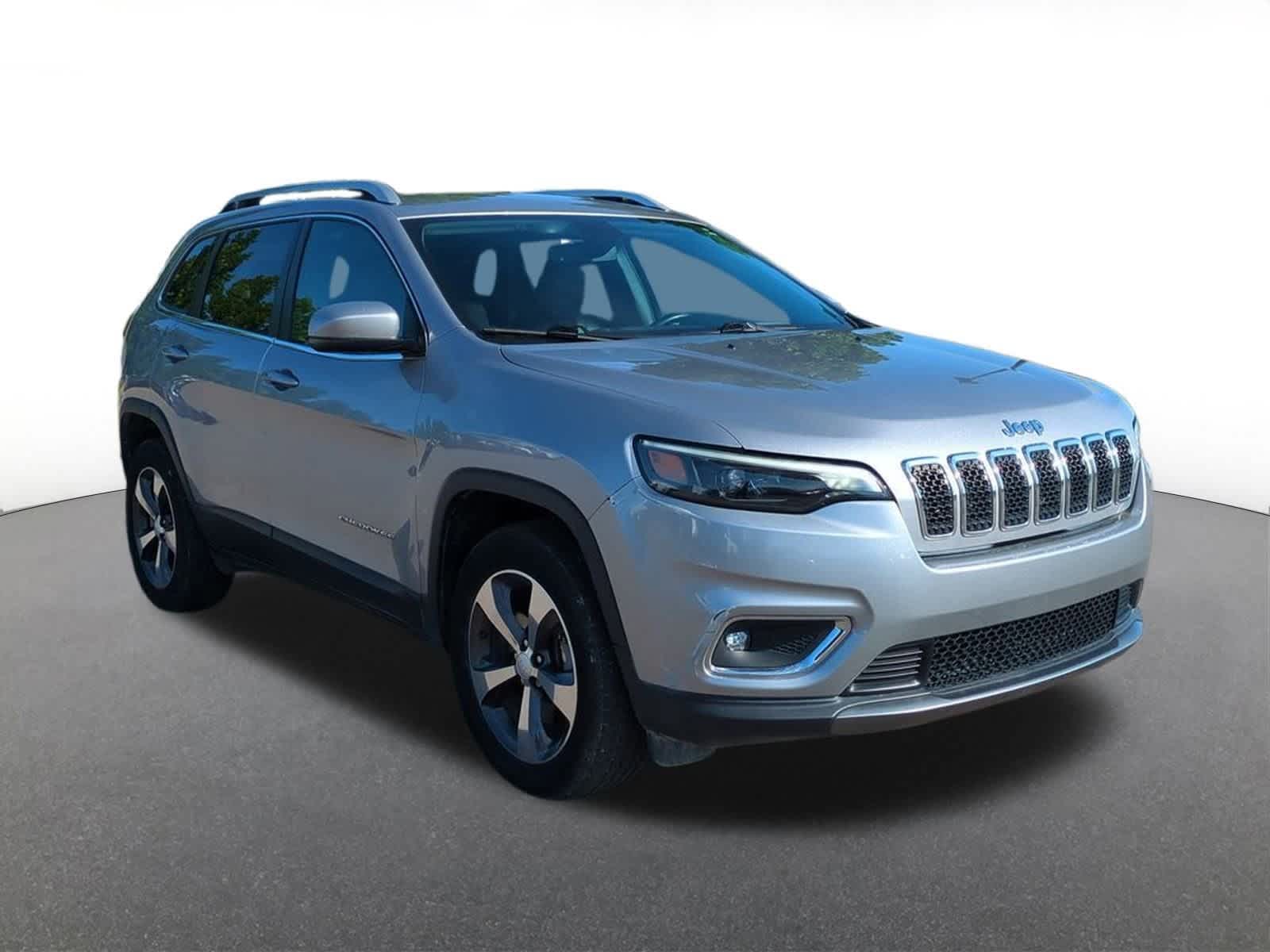 Thumbnail: 2019 Jeep Cherokee - 8