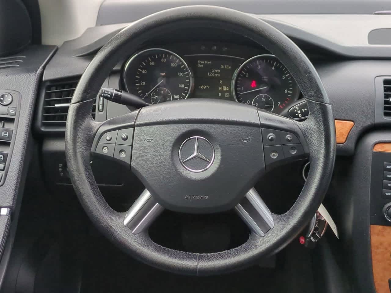 Thumbnail: 2008 Mercedes-Benz R-Class - 23