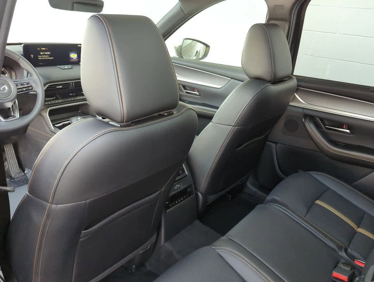 Thumbnail: 2025 Mazda CX-70 - 16