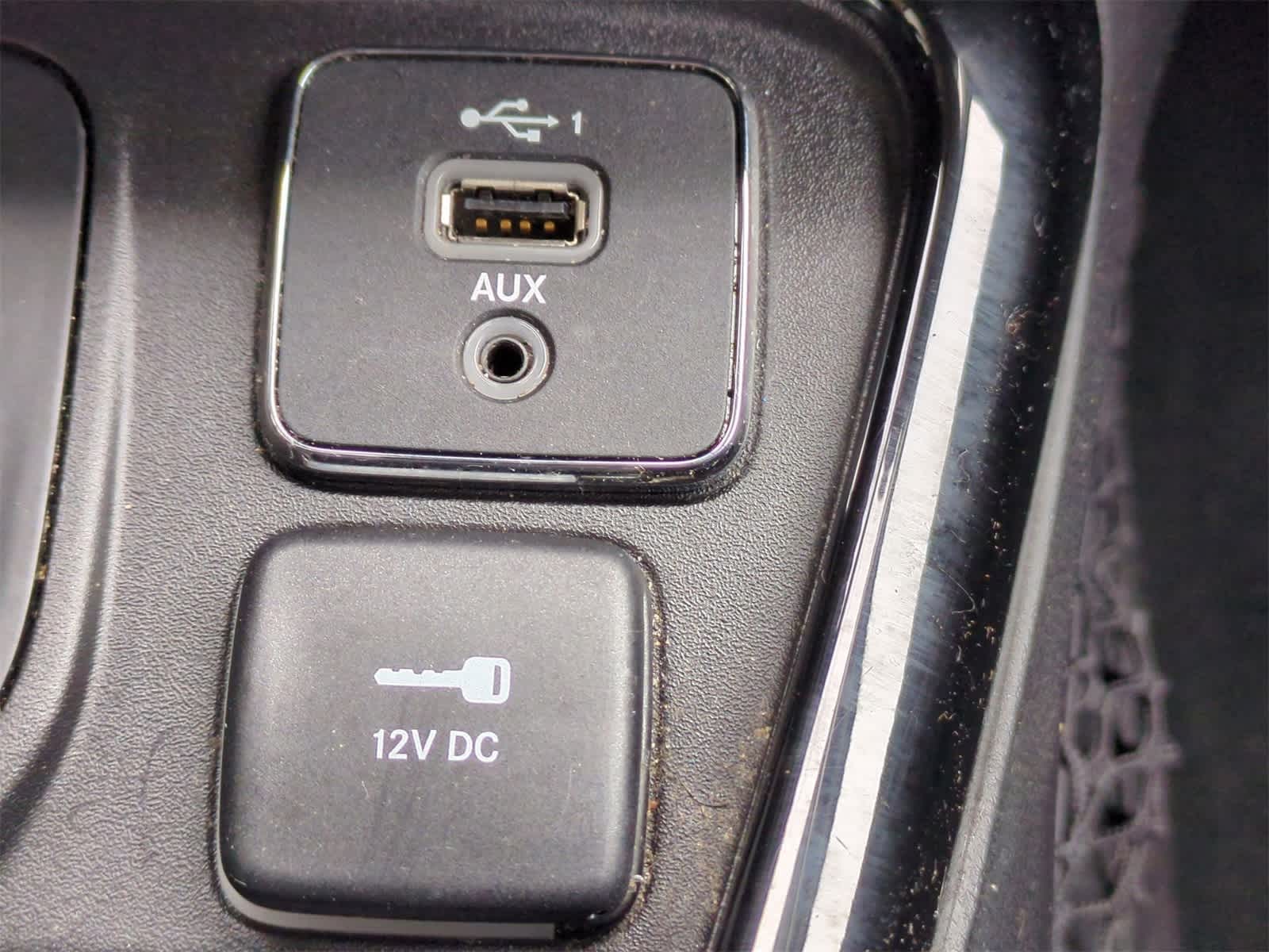 Thumbnail: 2020 Jeep Compass - 28