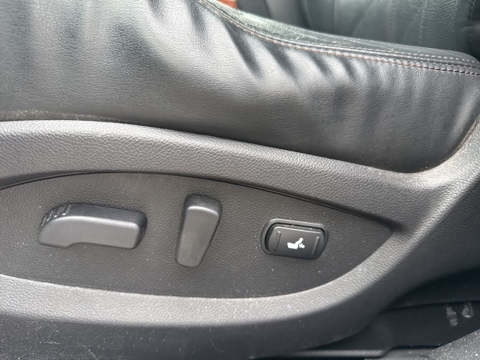 Thumbnail: 2012 INFINITI FX35 - 9