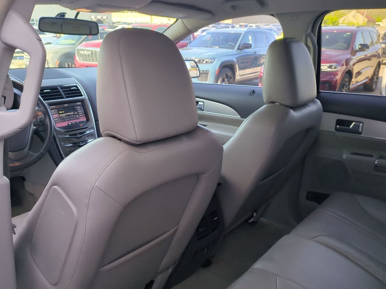 Thumbnail: 2011 Lincoln MKX - 18