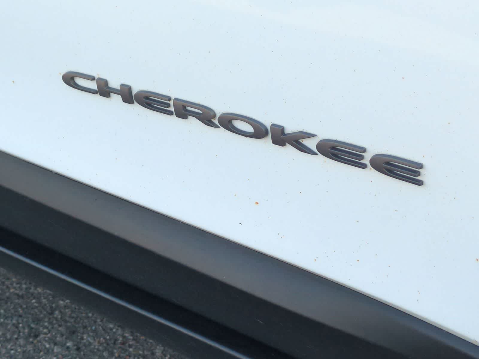 Thumbnail: 2019 Jeep Cherokee - 12