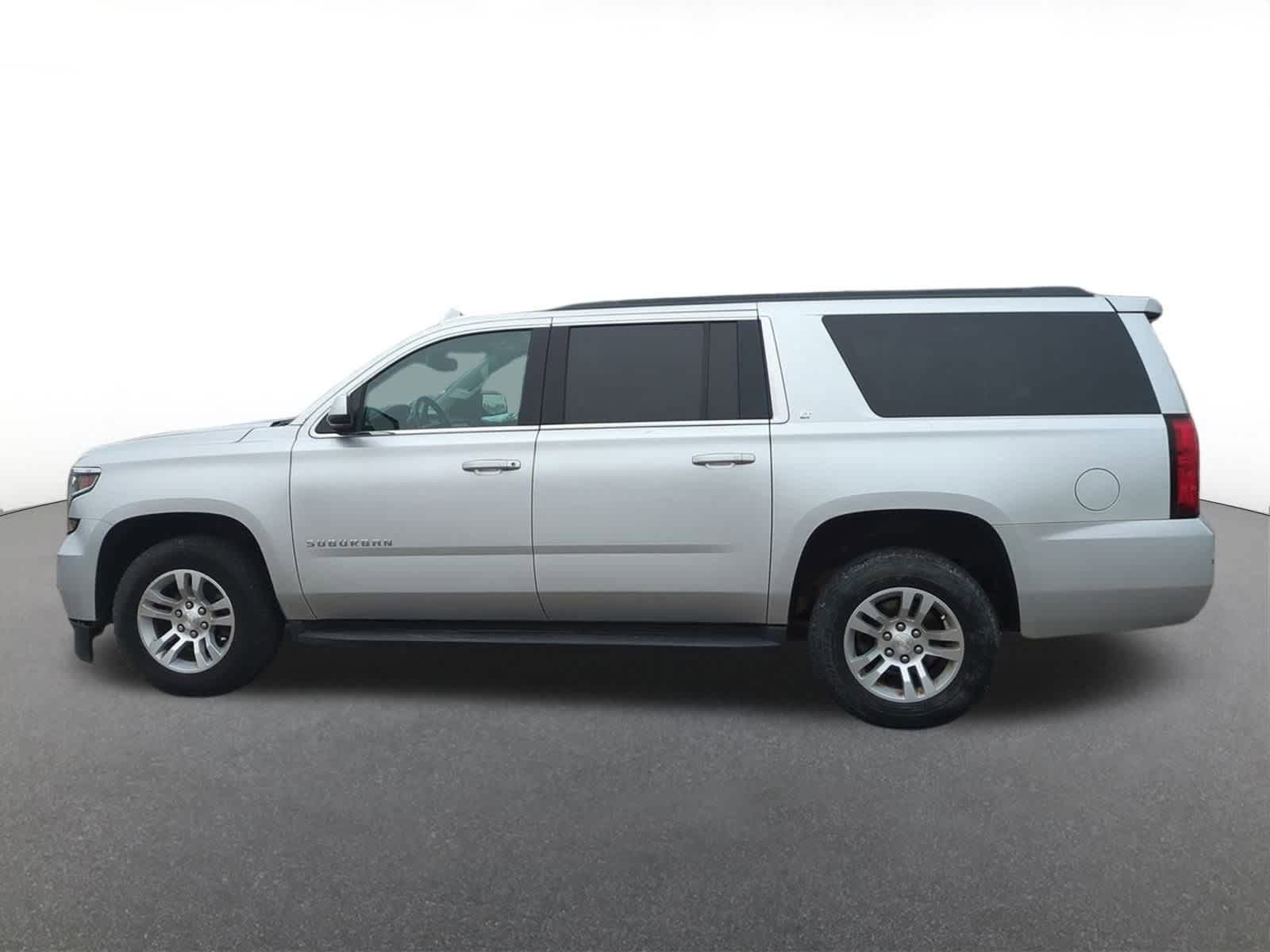 Thumbnail: 2019 Chevrolet Suburban - 3