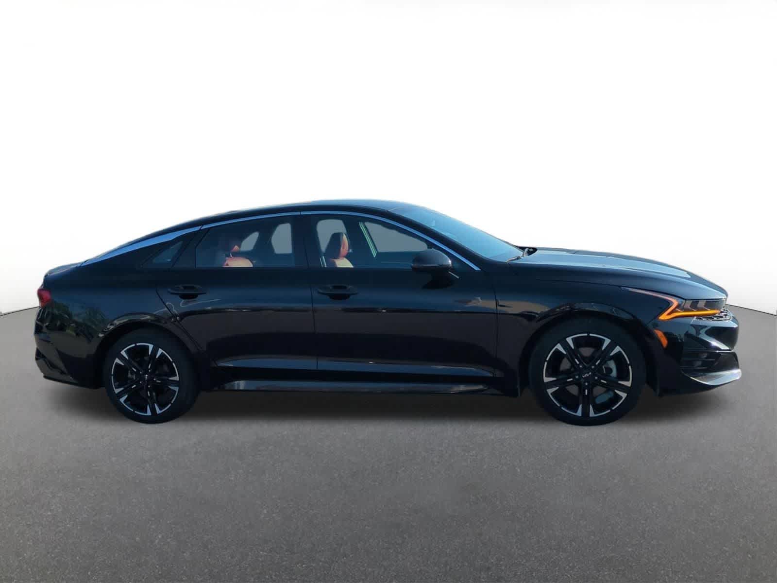 Thumbnail: 2023 Kia K5 - 7