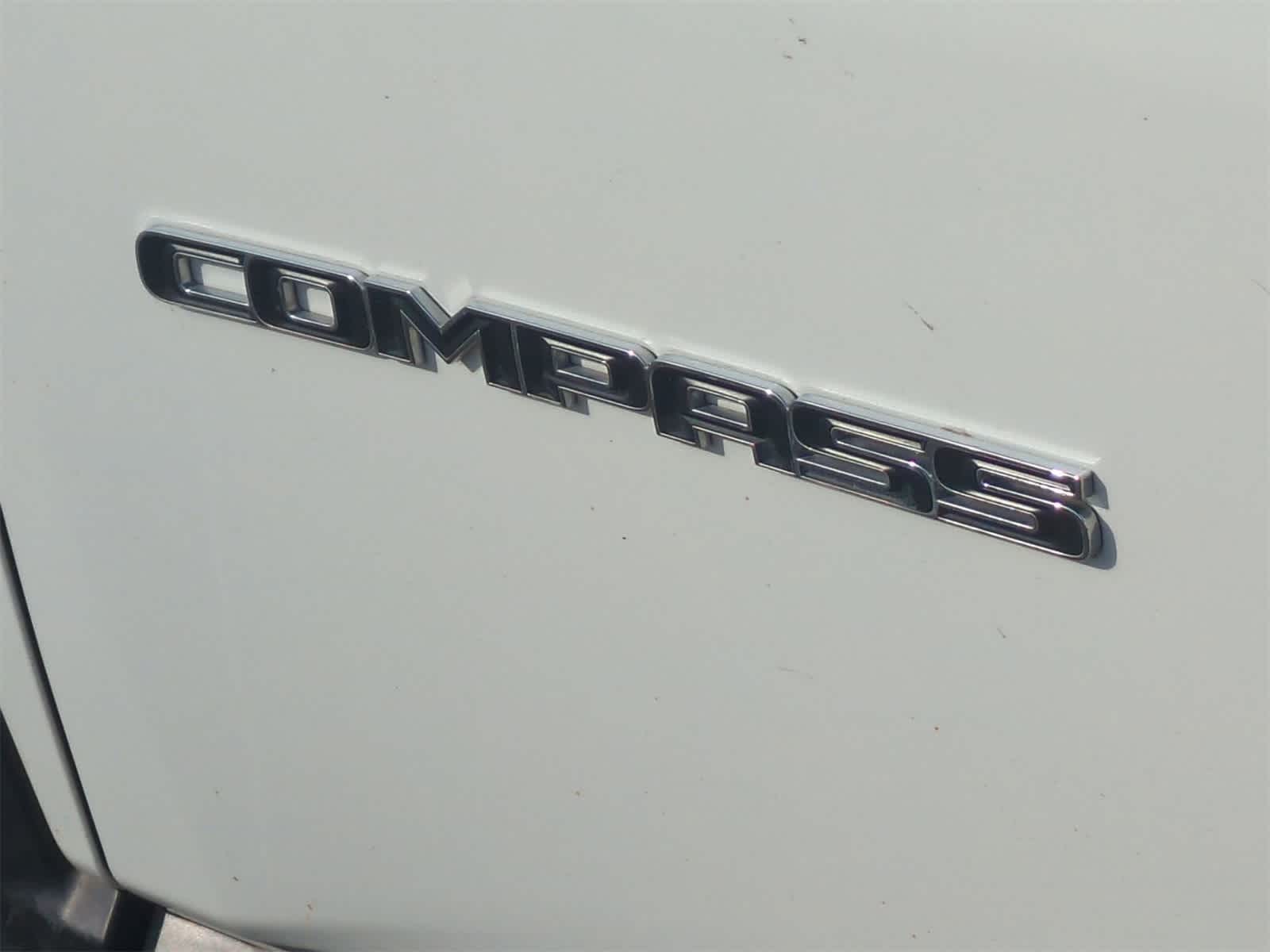 Thumbnail: 2020 Jeep Compass - 12