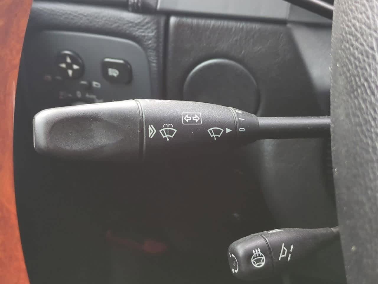 Thumbnail: 2011 Mercedes-Benz G-Class - 26