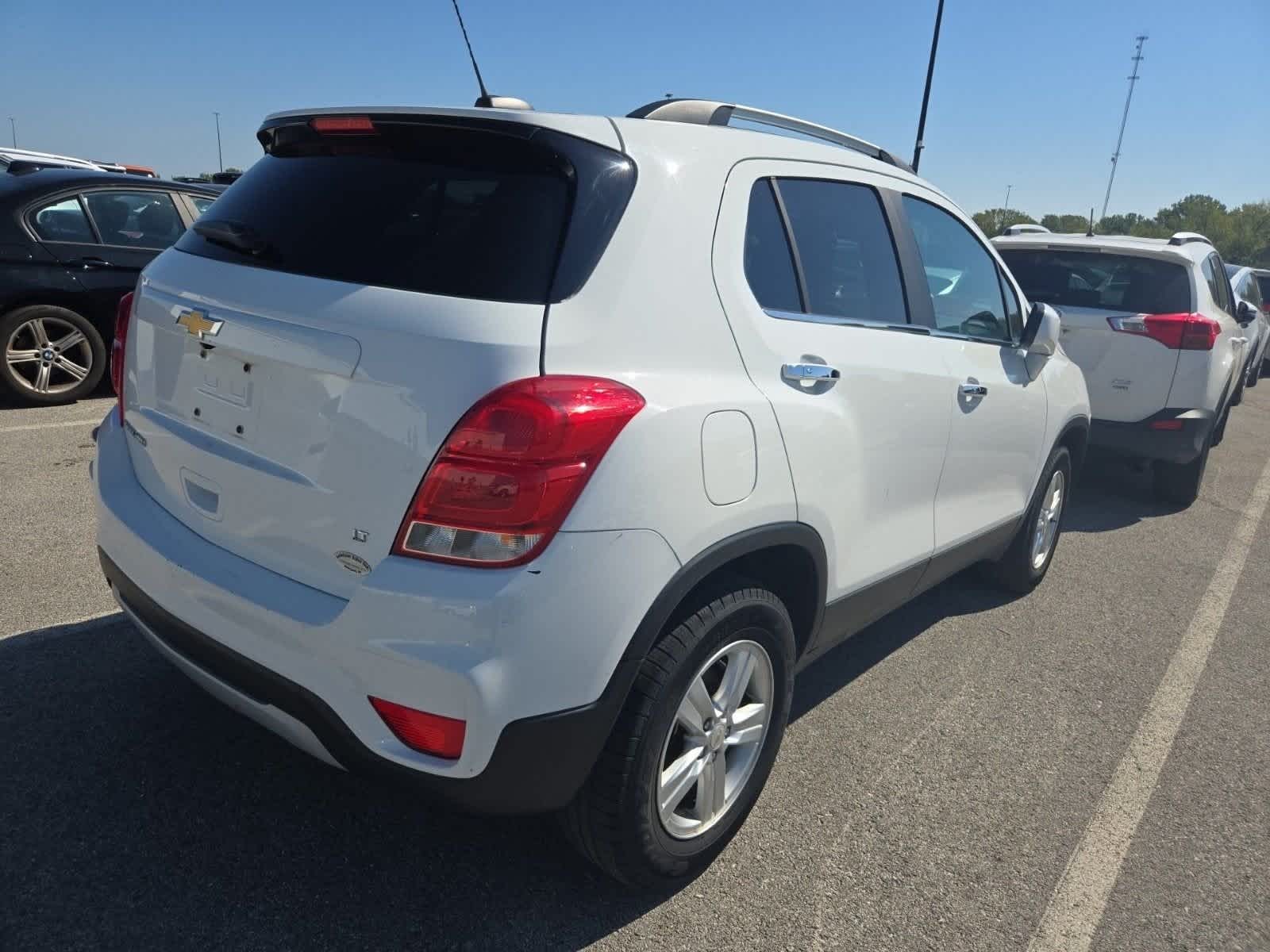 Thumbnail: 2017 Chevrolet Trax - 5