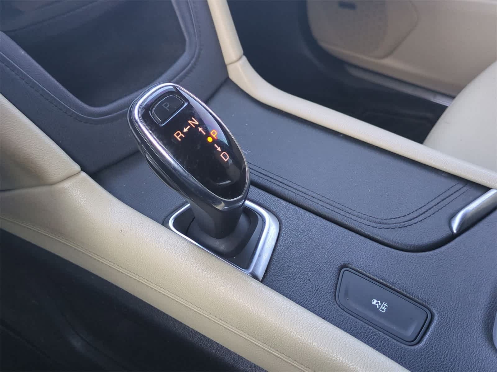 Thumbnail: 2017 Cadillac XT5 - 32