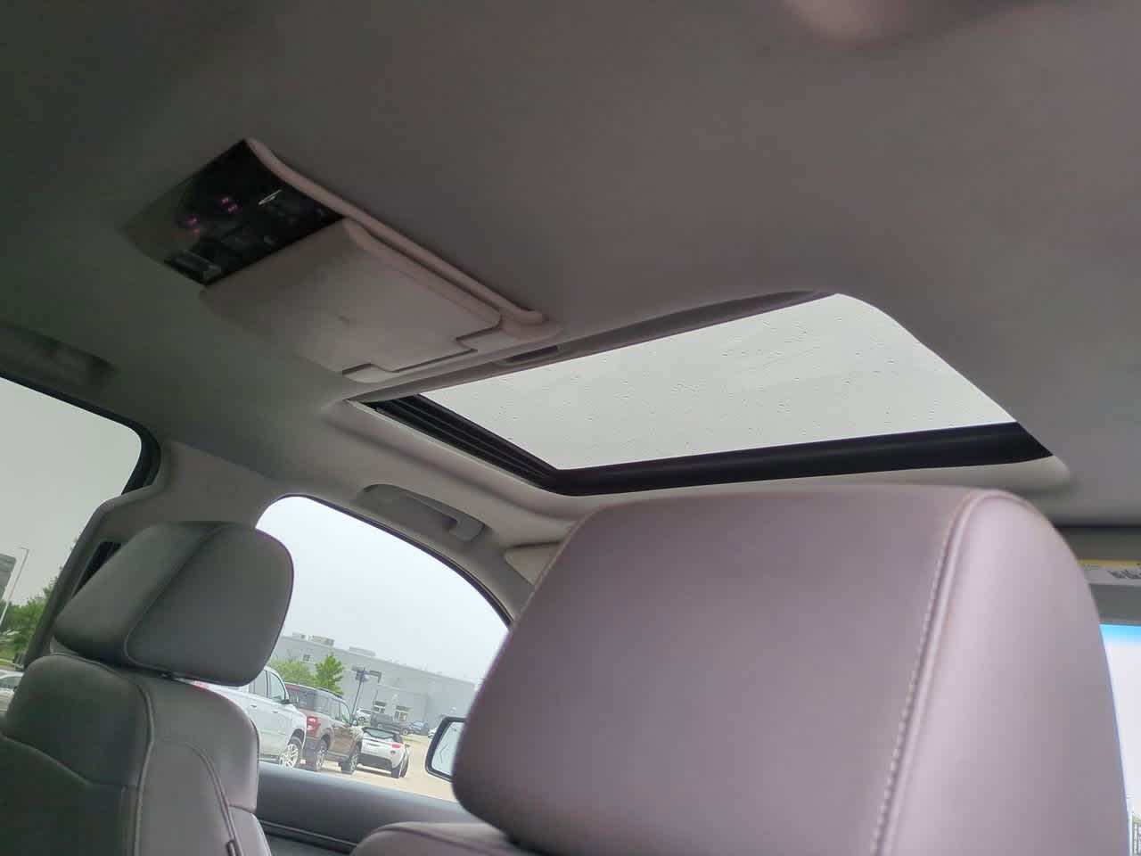 Thumbnail: 2019 Chevrolet Suburban - 21
