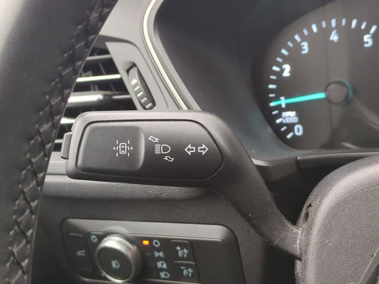 Thumbnail: 2022 Ford Escape - 25