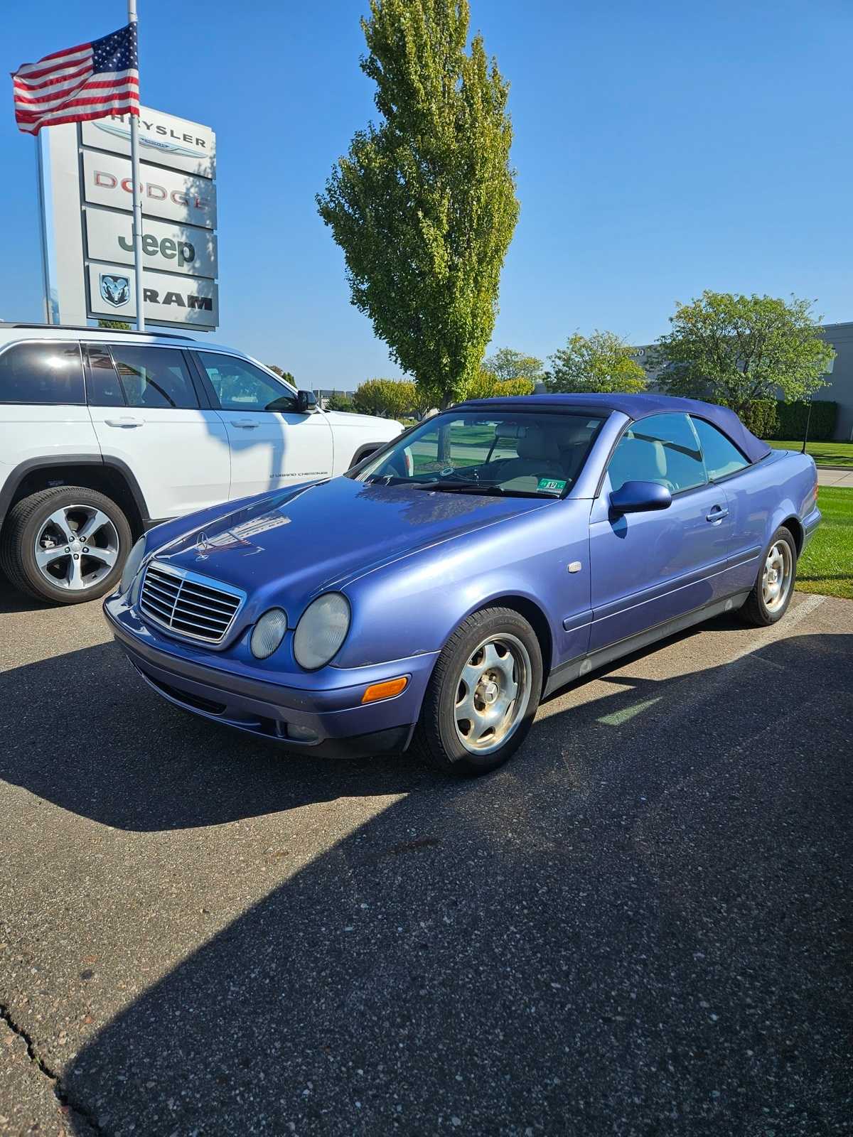 Thumbnail: 1999 Mercedes-Benz CLK - 1