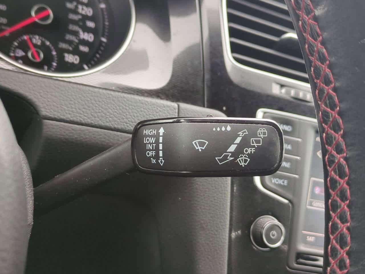 Thumbnail: 2016 Volkswagen Golf - 26