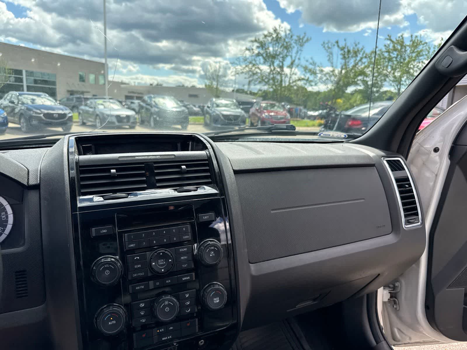 Thumbnail: 2010 Ford Escape - 21