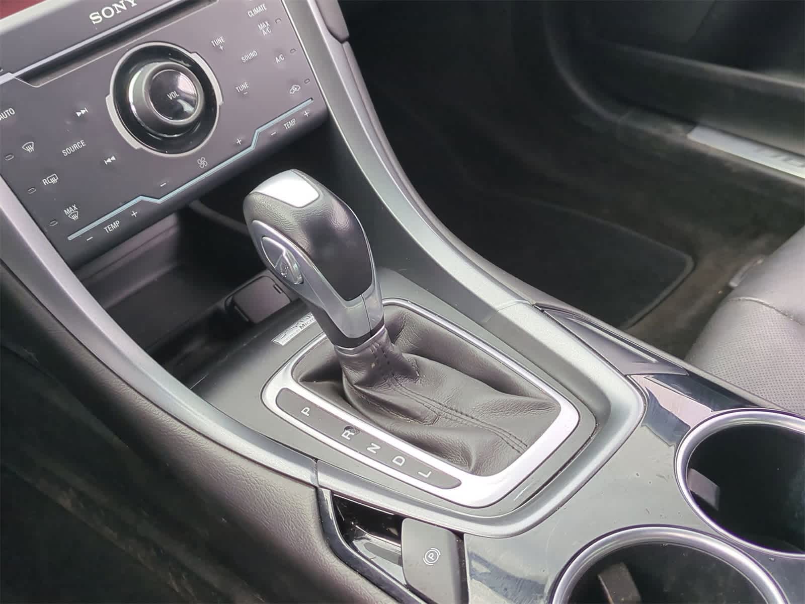 Thumbnail: 2013 Ford Fusion - 30