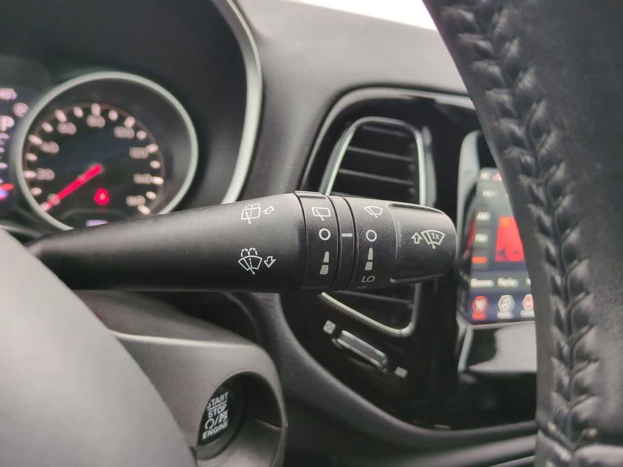 Thumbnail: 2020 Jeep Compass - 24