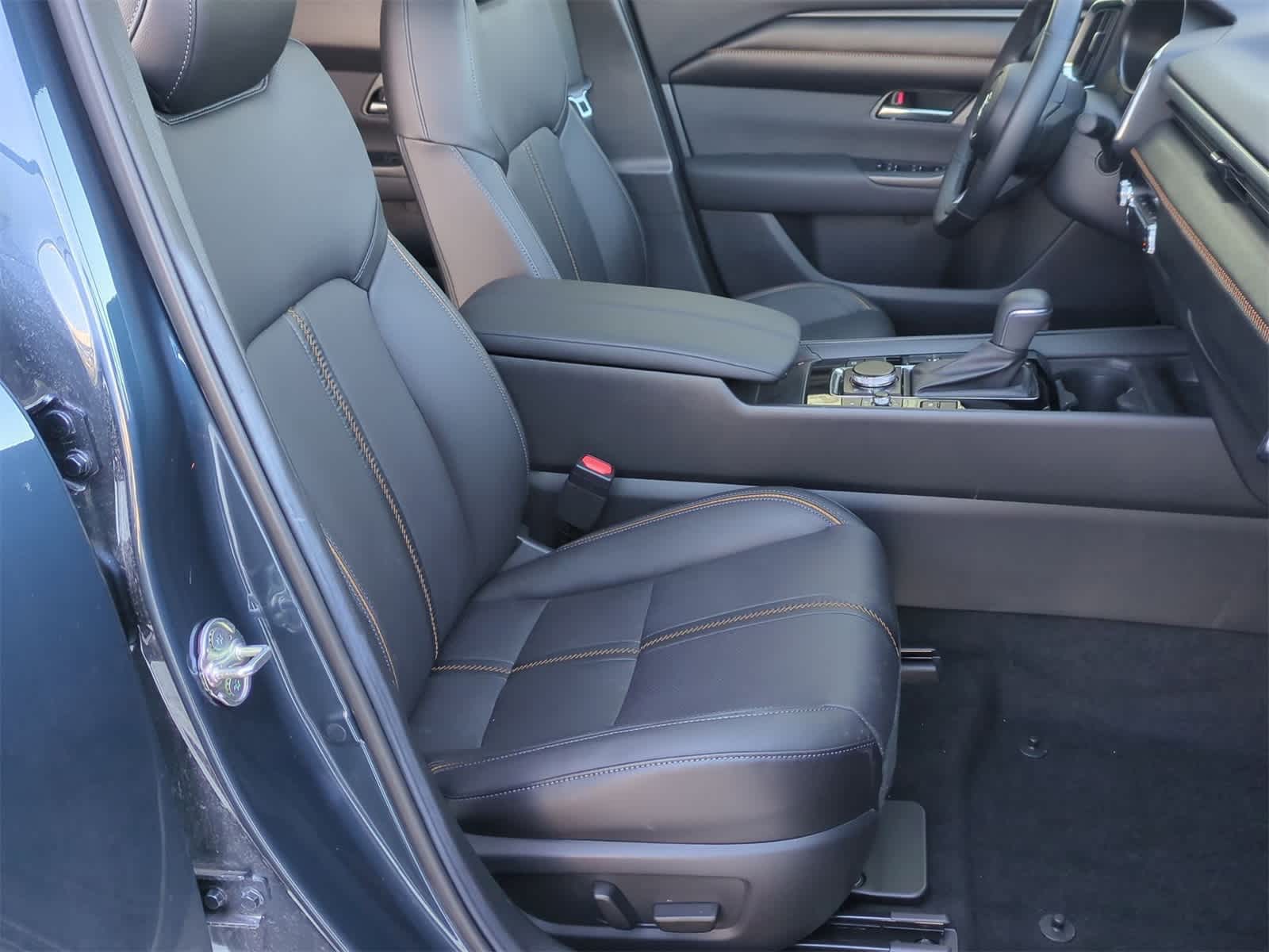 Thumbnail: 2025 Mazda CX-50 - 22