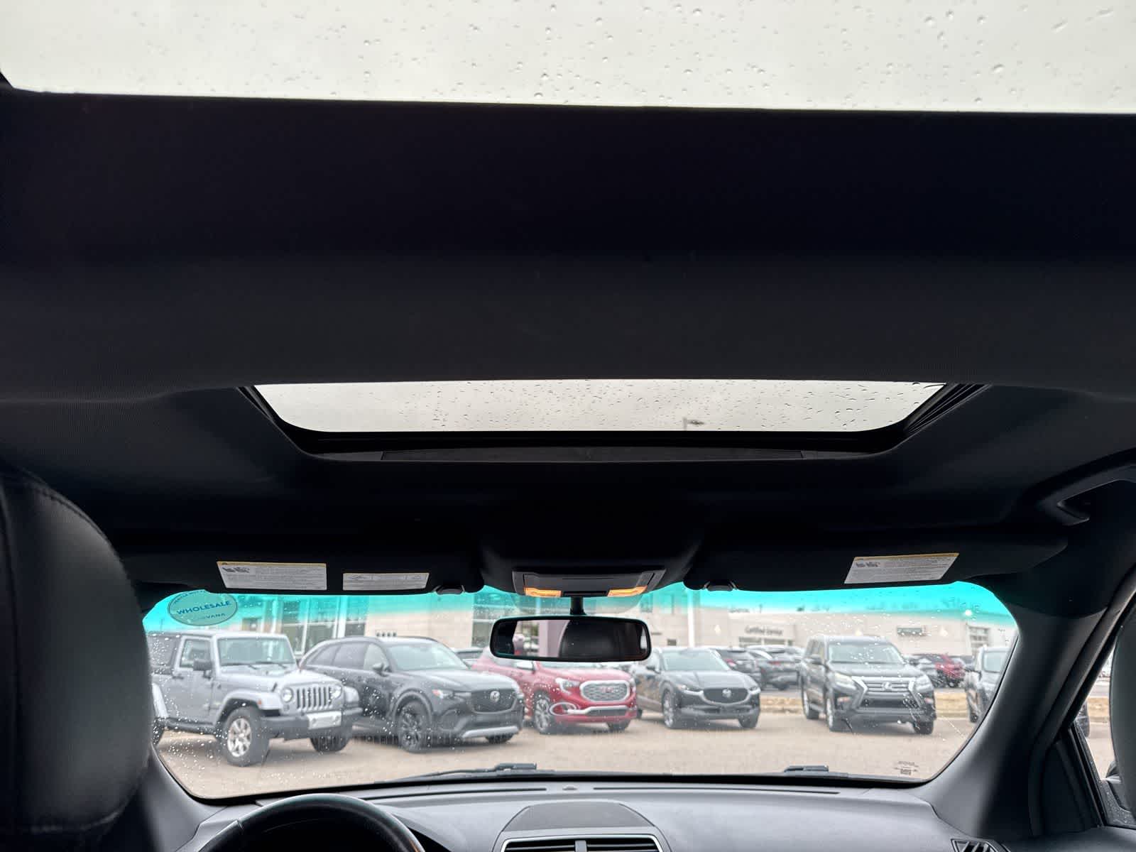 Thumbnail: 2016 Ford Explorer - 20